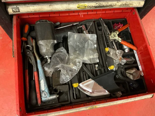 Gereedschapskist benson tools met inhoud - afbeelding 10 van  12