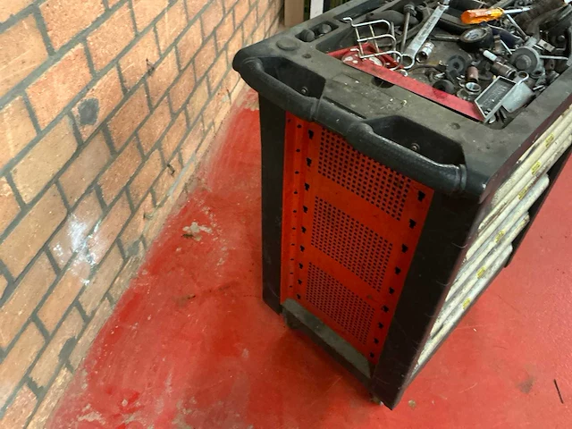 Gereedschapskist benson tools met inhoud - afbeelding 4 van  12
