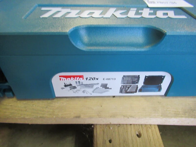 Gereedschapskoffer gevuld makita, e 08713 - afbeelding 1 van  4