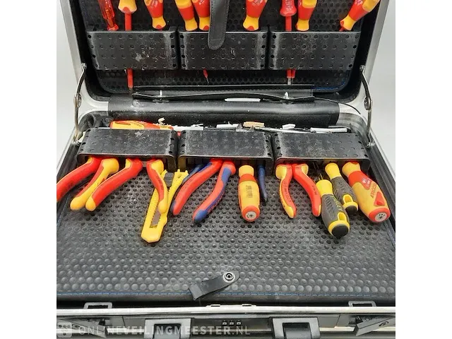 Gereedschapskoffer met divers handgereedschap o.a. gedore - afbeelding 4 van  8