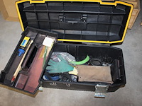 Gereedschapskoffer stanley met enkele gereedschappen. - afbeelding 2 van  2