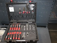 Gereedschapskoffer wiha gevuld met diverse gereedschappen mechanic basis - afbeelding 1 van  2