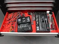 Gereedschapswagen facom gevuld met tangen, sleutels, doppenset, schroevendraaiers, inbusset enz. - afbeelding 6 van  9