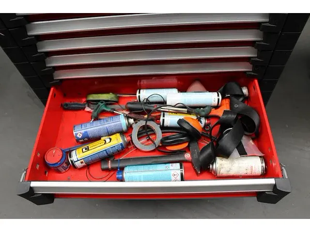 Gereedschapswagen facom gevuld met tangen, sleutels, doppenset, schroevendraaiers, inbusset enz. - afbeelding 8 van  9