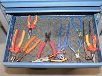 Gereedschapswagen gedore met handgereedschappen. - afbeelding 2 van  10