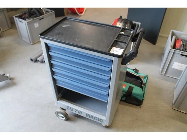 Gereedschapswagen gedore met handgereedschappen. - afbeelding 1 van  6