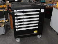 Gereedschapswagen gevuld met sleutels, tangen, schroevendraaiers, doppenset en inbus/troksets. - afbeelding 1 van  8