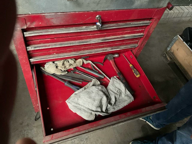 Gereedschapswagen met inhoud - afbeelding 4 van  7