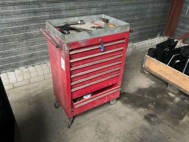 Gereedschapswagen met inhoud - afbeelding 1 van  7