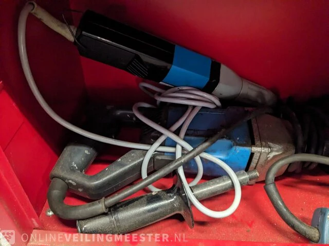 Gereedschapswagen met inhoud - afbeelding 2 van  11