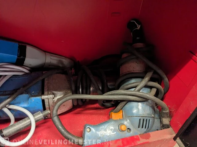 Gereedschapswagen met inhoud - afbeelding 3 van  11