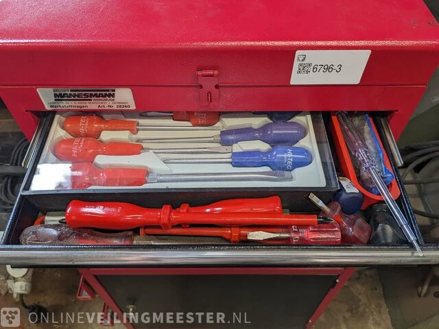 Gereedschapswagen met inhoud - afbeelding 5 van  11