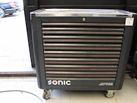 Gereedschapswagen sonic s12 met acht laden gevuld met gereedschappen sonic.
