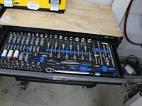 Gereedschapswagen / werktafel stahltech gevuld met gereedschappen w.o. sleutels, doppensets, schroevendraa... - afbeelding 7 van  14