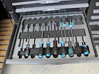Gereedschapswagen / werktafel stahltech gevuld met gereedschappen w.o. sleutels, doppensets, schroevendraa... - afbeelding 10 van  14