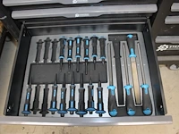 Gereedschapswagen / werktafel stahltech gevuld met gereedschappen w.o. sleutels, doppensets, schroevendraa... - afbeelding 12 van  14
