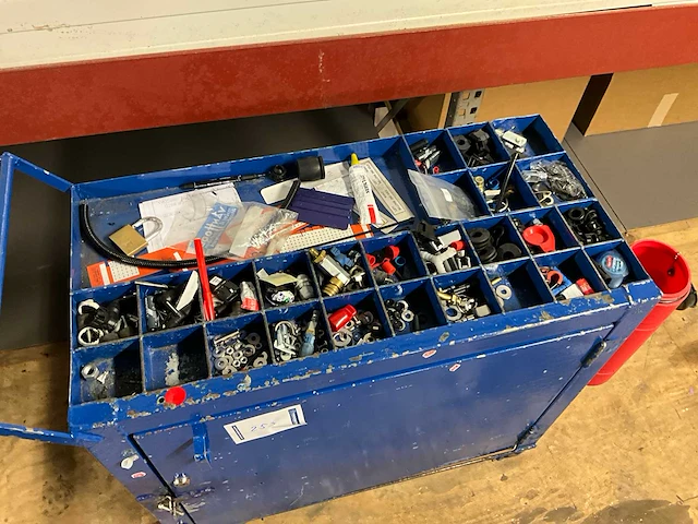 Gereedschapswagen - afbeelding 2 van  3