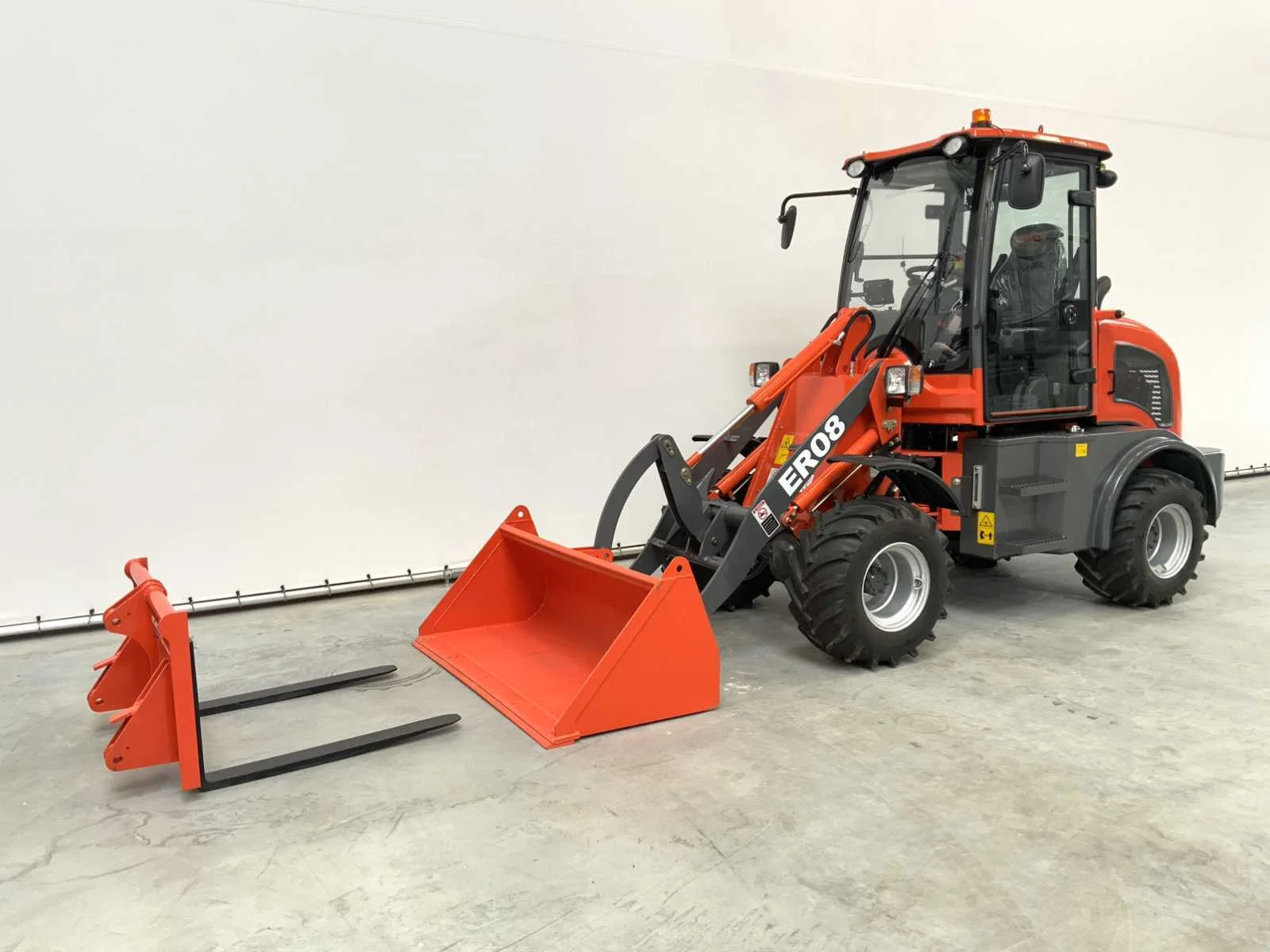 Gereedschapswagens, grondverzetmachines, kasten en reinigingsmachines