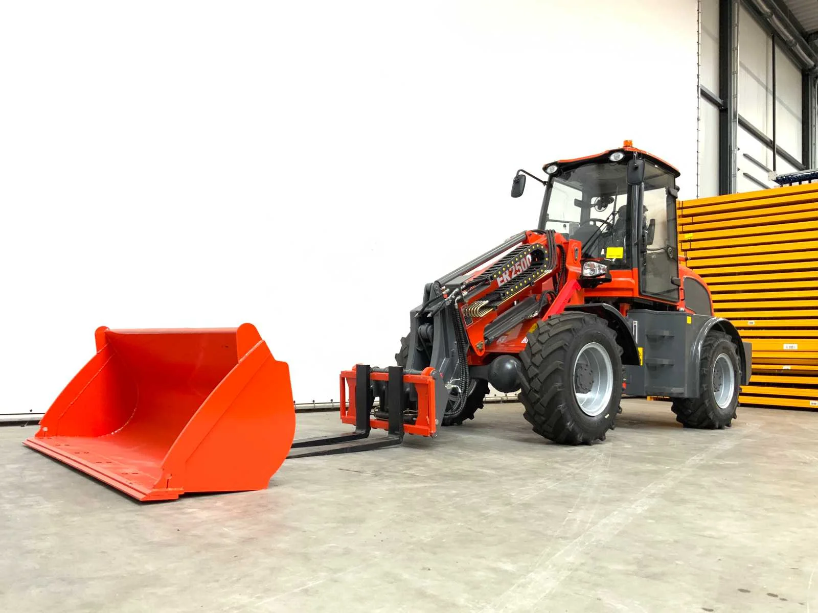 Gereedschapswagens, grondverzetmachines, kasten en reinigingsmachines