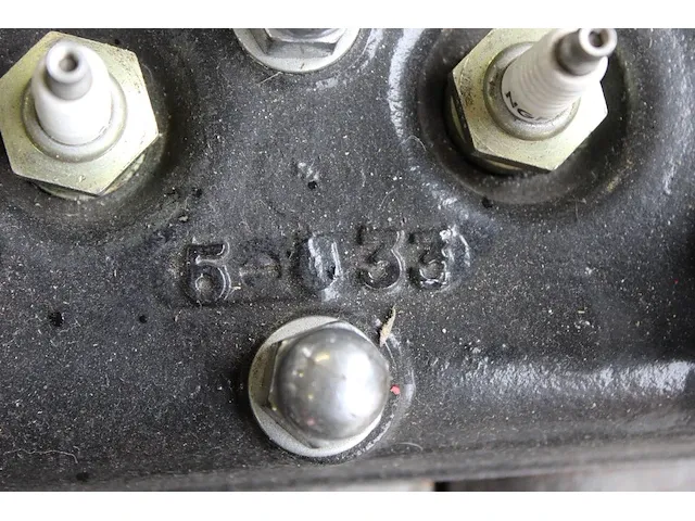 Gereviseerd 6 cilinder motorblok mercedes benz t.b.v. mercedes 170. motornummer 121700 - afbeelding 2 van  16