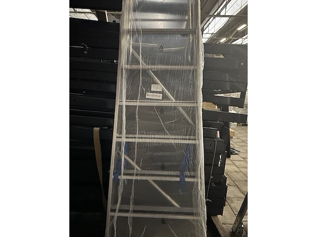 Geribbelde staande sportladder met 10 treden zarges, meistertritt s 40479 - afbeelding 3 van  5
