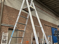 Geribbelde staande sportladder met starre verbinding 10 treden verrijdbaar zarges, meistertritt s 40479, 8203, 8832 - afbeelding 8 van  9