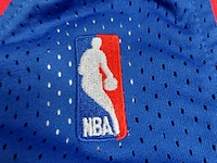Gesigneerd basketbalshirt " magic johnson " , nba 32 all-stars - afbeelding 4 van  10