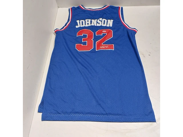 Gesigneerd basketbalshirt " magic johnson " , nba 32 all-stars - afbeelding 7 van  10