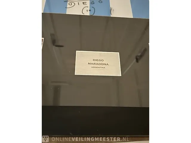 Gesigneerd diego maradona argentinië shirt ingelijst met coa - afbeelding 15 van  17