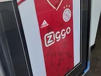 Gesigneerd en ingelijst ajax thuis shirt - afbeelding 3 van  7