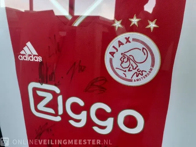 Gesigneerd en ingelijst ajax thuis shirt - afbeelding 6 van  7