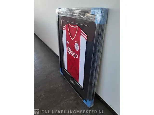 Gesigneerd en ingelijst ajax thuis shirt - afbeelding 7 van  7
