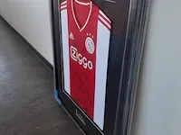 Gesigneerd en ingelijst ajax thuis shirt - afbeelding 7 van  7