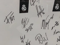Gesigneerd " real madrid " shirt in lijst - afbeelding 6 van  9