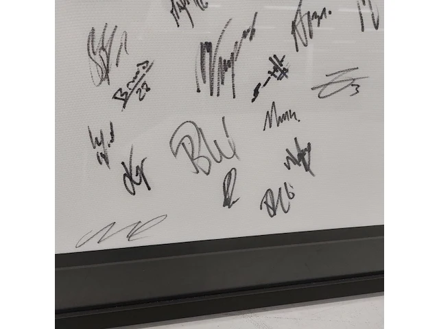 Gesigneerd " real madrid " shirt in lijst - afbeelding 7 van  9