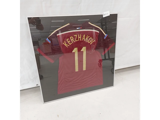 Gesigneerd shirt " kerzhakov " ingelijst - afbeelding 1 van  7