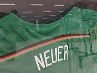 Gesigneerd shirt " manuel neuer " ingelijst - afbeelding 5 van  10