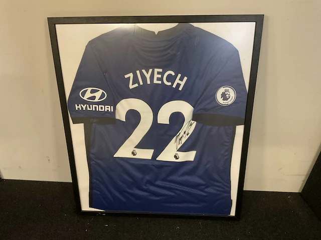 Gesigneerd voetbalshirt chelsea (ziyech) sport en film verzamelitems - afbeelding 1 van  9
