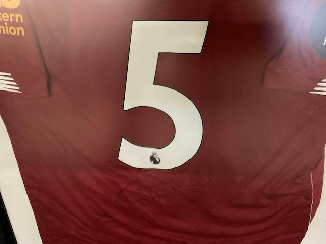 Gesigneerd voetbalshirt liverpool (wijnaldum) sport en film verzamelitems - afbeelding 4 van  8