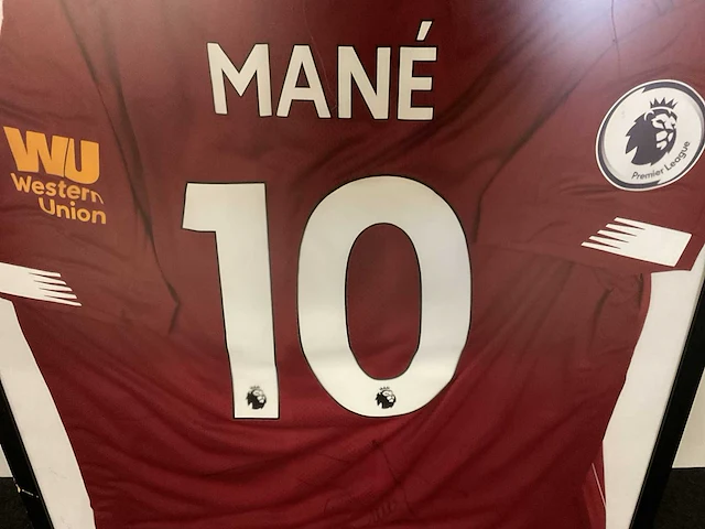 Gesigneerd voetbalshirt manchester united (mané) sport en film verzamelitems - afbeelding 6 van  11