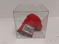 Gesigneerde bokshandschoen " mike tyson ", everlast - afbeelding 1 van  8