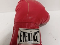 Gesigneerde bokshandschoen " mike tyson ", everlast - afbeelding 4 van  8
