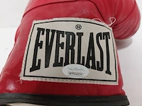 Gesigneerde bokshandschoen " mike tyson ", everlast - afbeelding 5 van  8