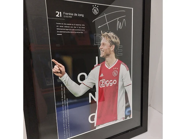 Gesigneerde foto " frenkie de jong " ingelijst - afbeelding 4 van  10