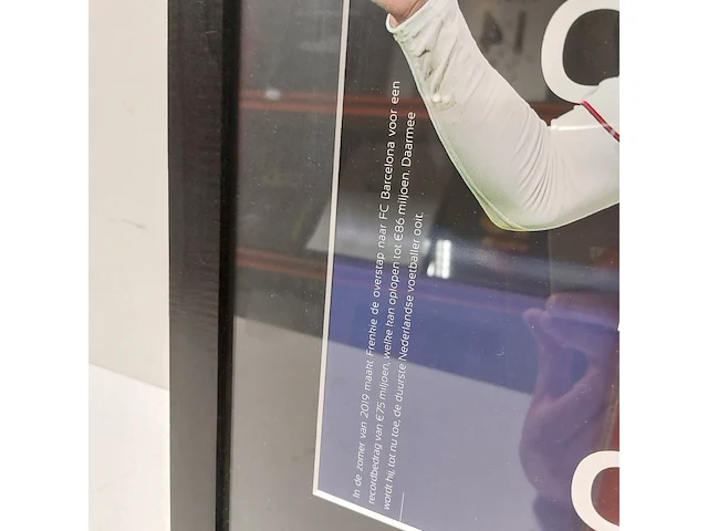 Gesigneerde foto " frenkie de jong " ingelijst - afbeelding 8 van  10
