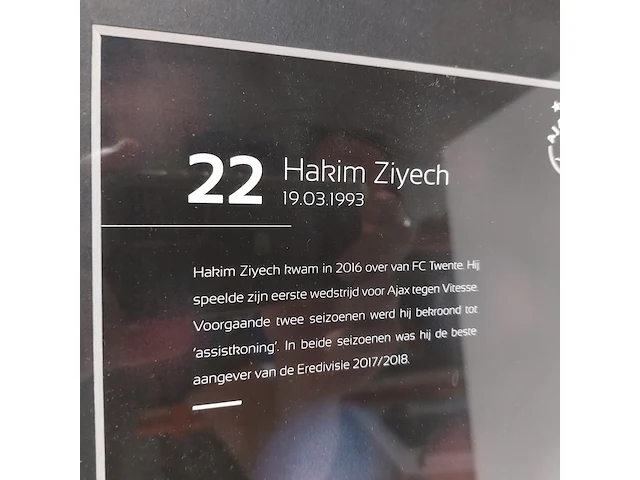 Gesigneerde foto " hakim ziyech " ingelijst - afbeelding 7 van  10