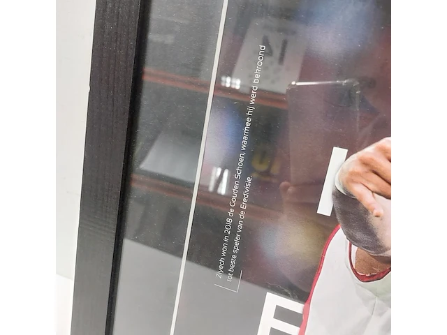 Gesigneerde foto " hakim ziyech " ingelijst - afbeelding 8 van  10