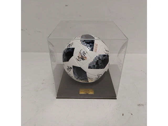 Gesigneerde voetbal " ajax " , adidas - afbeelding 1 van  7