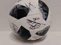 Gesigneerde voetbal " ajax " , adidas - afbeelding 5 van  7