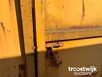 Gesloten afzet container - afbeelding 2 van  12